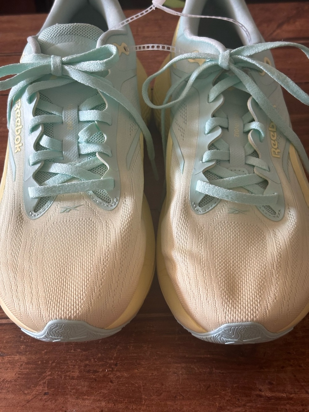 NWOT Ladies Reeboks - Picture 12 of 12